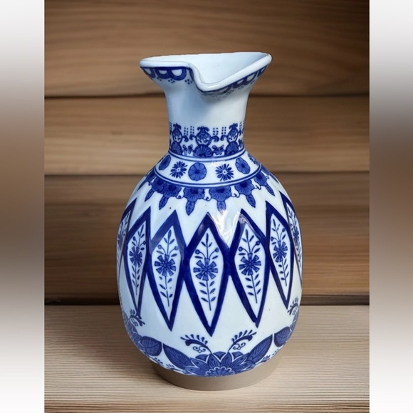 CLEARANCE SALE! China Blue VTG Fine Porcelain Seymour Mann Large 12" Pitcher - Picture 3 of 13